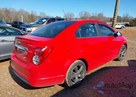 2015 Chevrolet Sonic Rs Manual из США, поврежденный, VIN 1G1JH5SB6F4141299